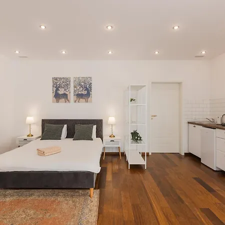 アパート Garden View ティミショアラ