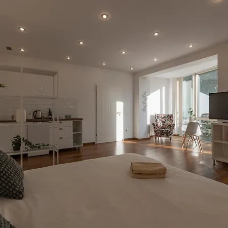 Garden View Apartment