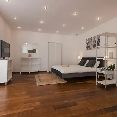 Apartment Garden View